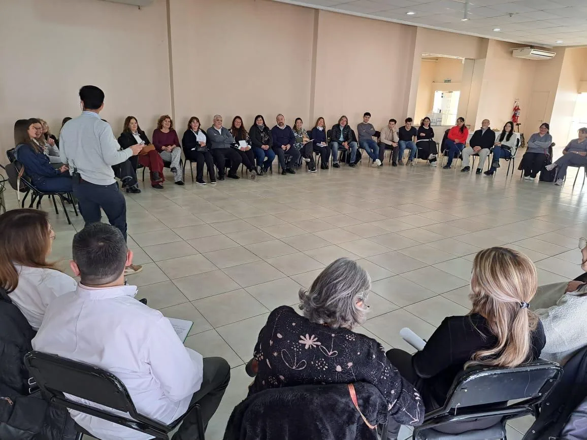 Grupo en un seminario en formato de círculo